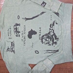 National Geographic Explore Africa Sweatshirt, NWT, M